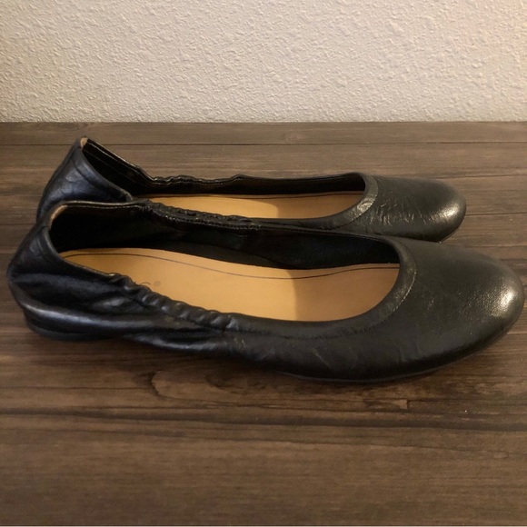 Vionic Alexa Black Leather Slip On Elastic Topline Ballet Flats - Picture 7 of 12